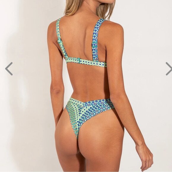 NWT OneOne Swimwear SET Bikini Canggu Pattern Jesse Kameron Blue New Dots Bubble - Picture 9 of 15